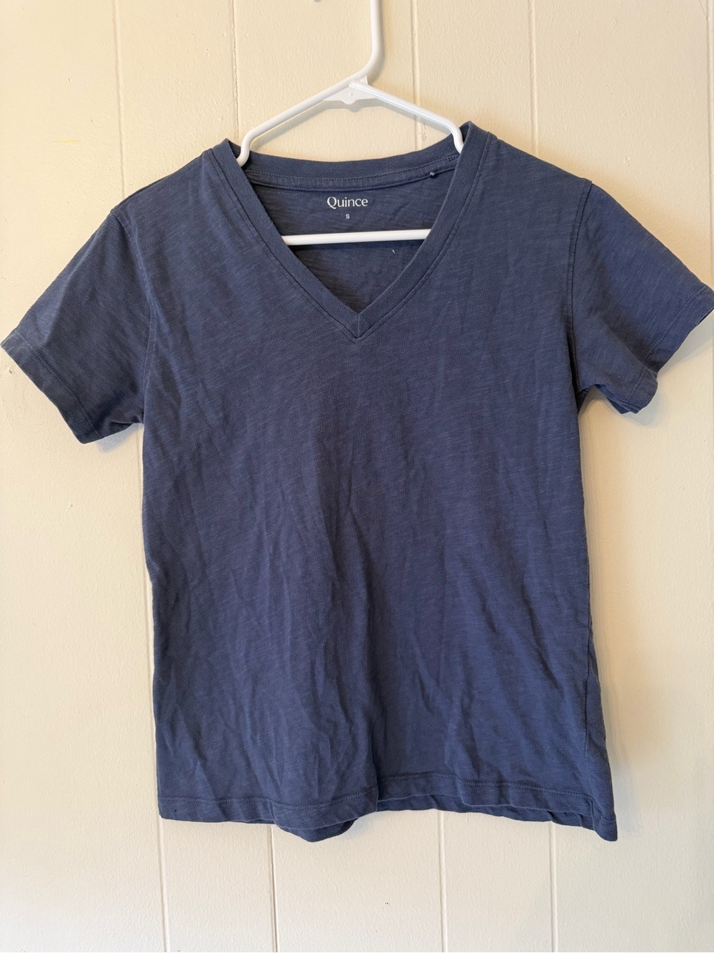 Quince Women’s Navy V-Neck T-Shirt Size S Basic Short Sleeve Tee